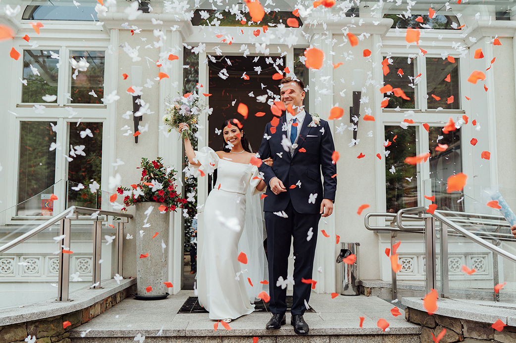 Naturalne zdjęcia ślubne; reportaż ślubny pełen emocji; zdjęcia weselne; zdjęcia ślubne; piękne wesele; cudownie spędzony czas na weselu; fotograf ślubny Bielsko-Biała